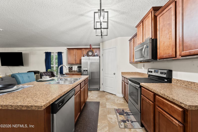 8949 Oxfordshire Dr, Jacksonville, FL 32219