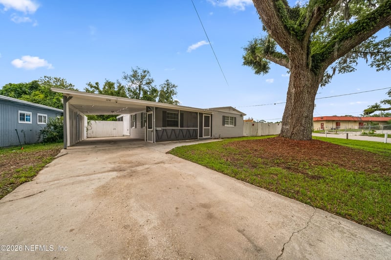 1241 King Arthur Rd, Jacksonville, FL 32211