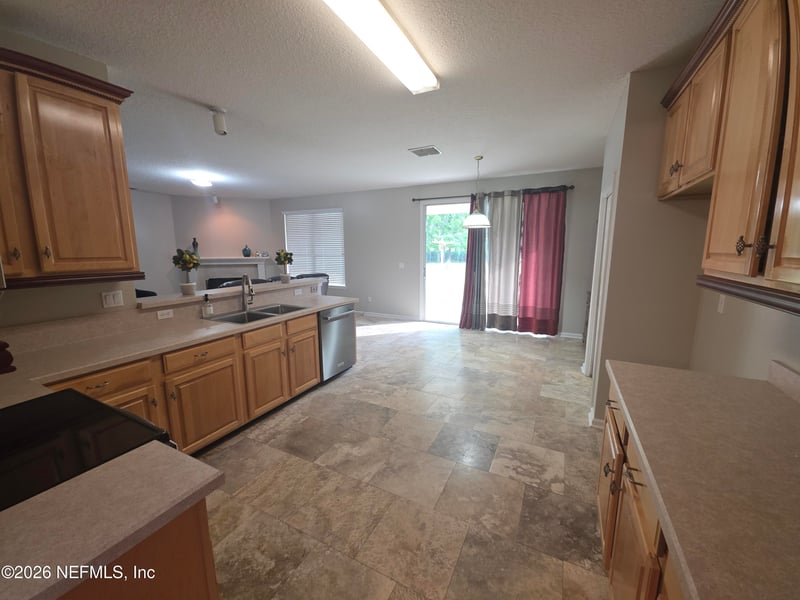 968 Misty Maple Ct, Orange Park, FL 32065