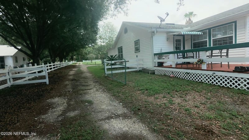 2554 223rd St, Lawtey, FL 32058