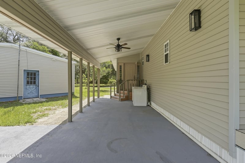 246 Azalea Ave, Interlachen, FL 32148