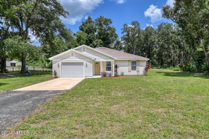 101 Killian Dr, Hawthorne, FL 32640
