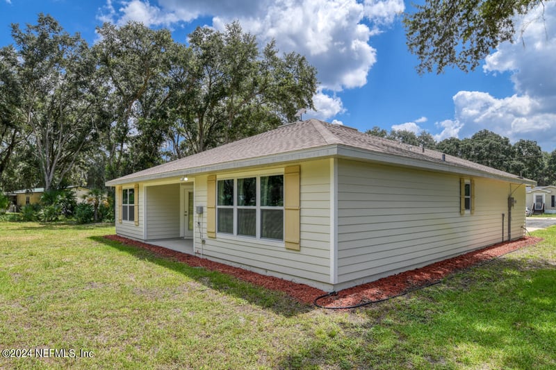101 Killian Dr, Hawthorne, FL 32640