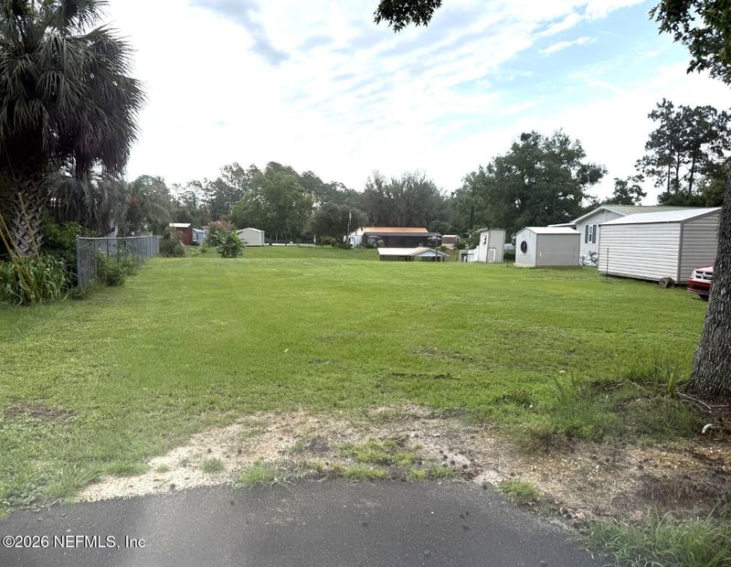 000 Finnigan Rd, Satsuma, FL 32189