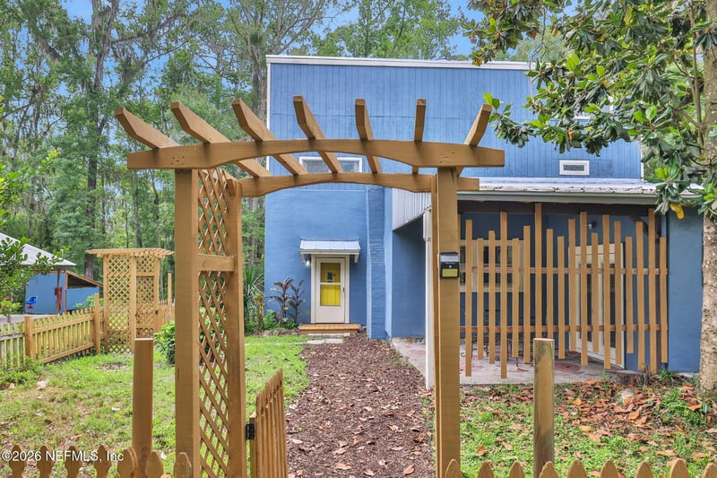 3860 Magnolia St, Middleburg, FL 32068