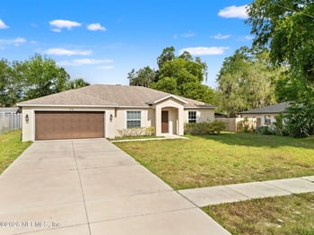98 Claymore St, Deltona, FL 32725