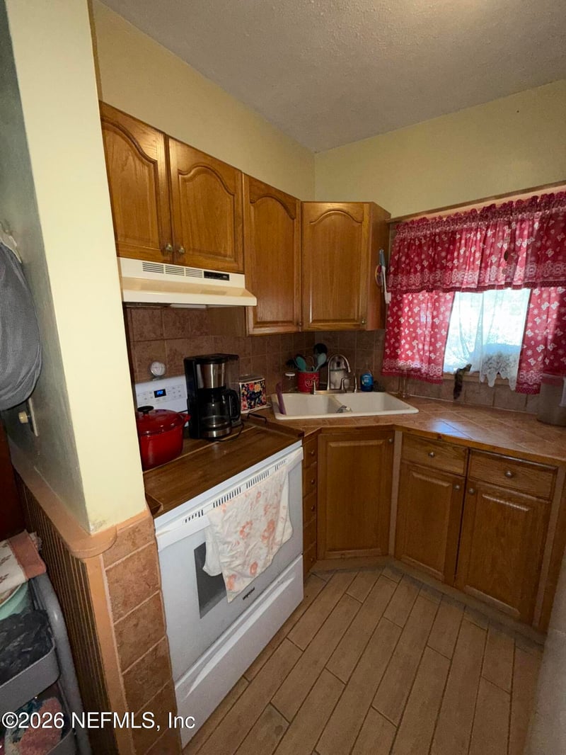 2917 Parr Ct, Jacksonville, FL 32216