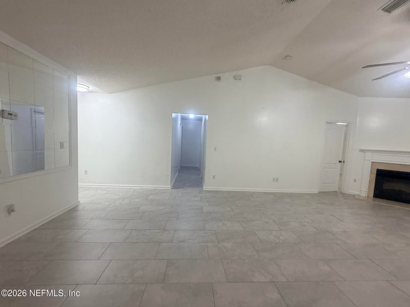 6423 Crimson Leaf Ln, Jacksonville, FL 32244