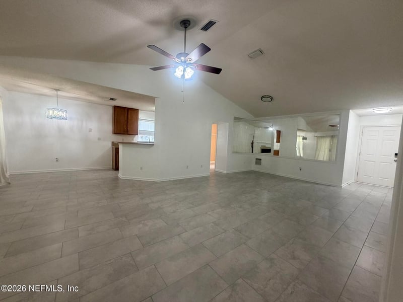 6423 Crimson Leaf Ln, Jacksonville, FL 32244