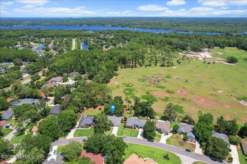 1113 Lake Parke Dr, St Johns, FL 32259