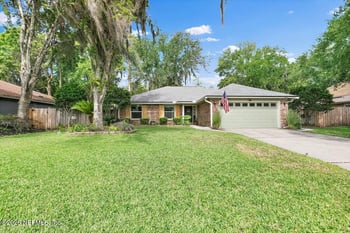 10464 Osprey Nest Dr, Jacksonville, FL 32257