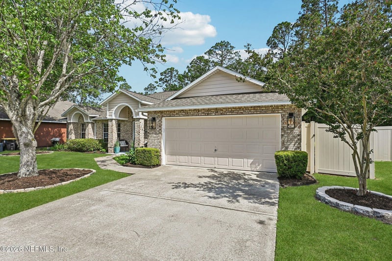 10383 Meadow Point Dr, Jacksonville, FL 32221