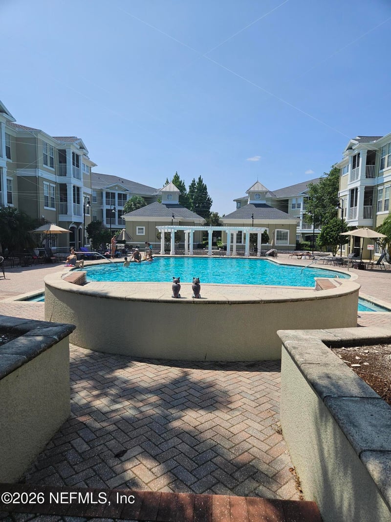 8290 Gate Pw #806, Jacksonville, FL 32216
