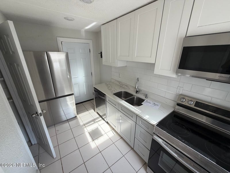 8654 2nd Ave, Jacksonville, FL 32208