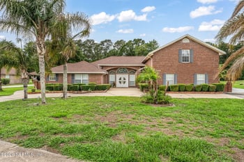 12562 Angel Lake Dr, Jacksonville, FL 32218