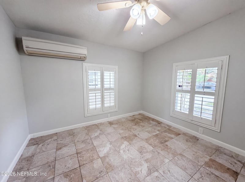 5655 Kimbrell Dr, Jacksonville, FL 32210