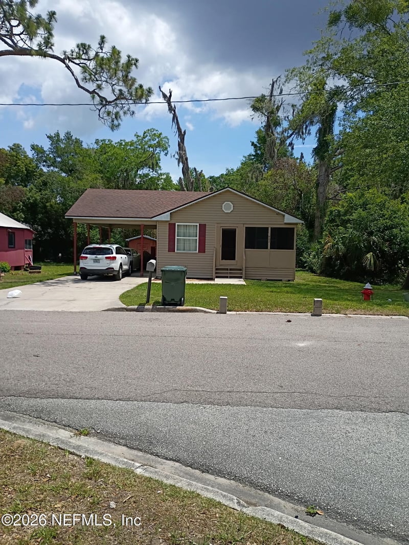 402 Lemon St, Green Cove Springs, FL 32043