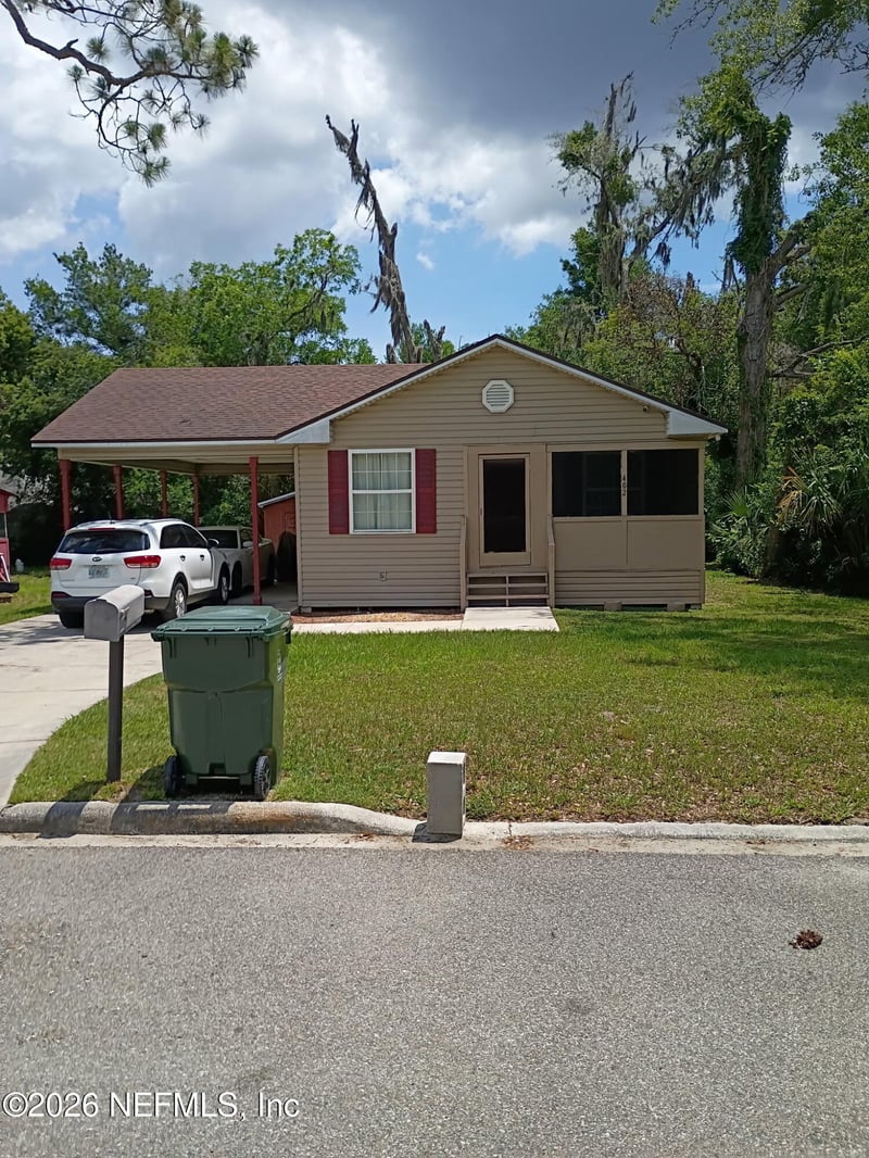 402 Lemon St, Green Cove Springs, FL 32043