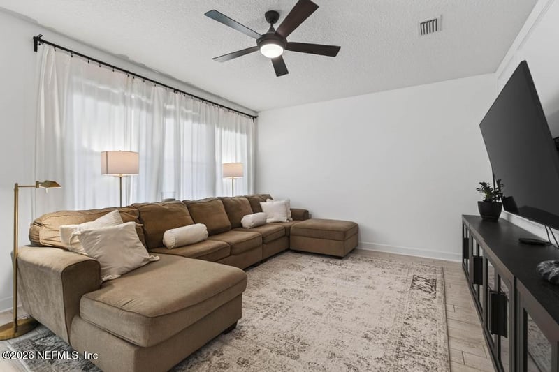 63 Forest Edge Dr, St Johns, FL 32259