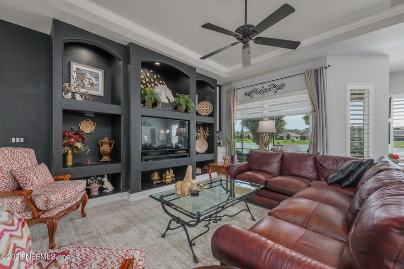 23 Arena Lake Cir, Palm Coast, FL 32137