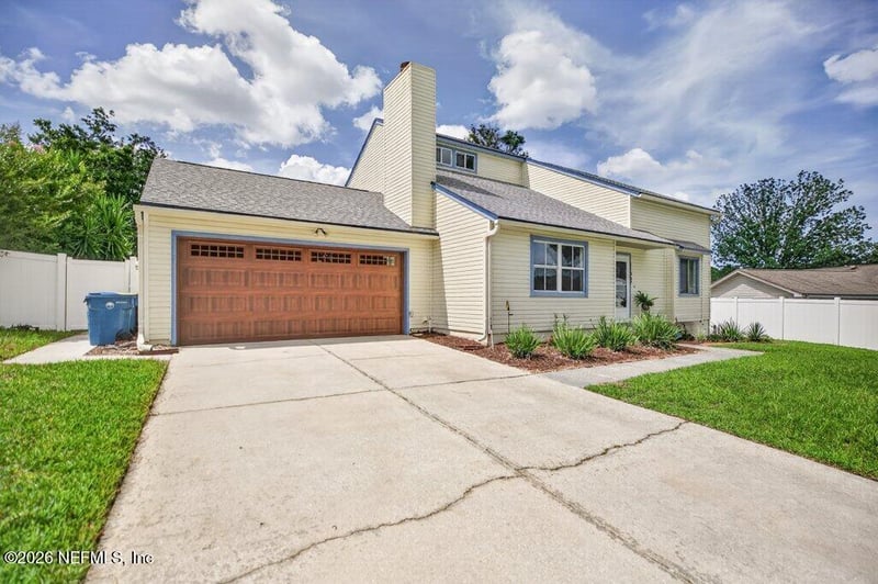 11557 Broad Leaf Dr, Jacksonville, FL 32225