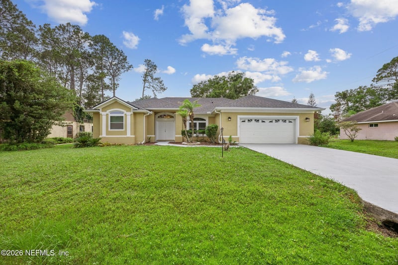 33 Boxwood Ln, Palm Coast, FL 32137