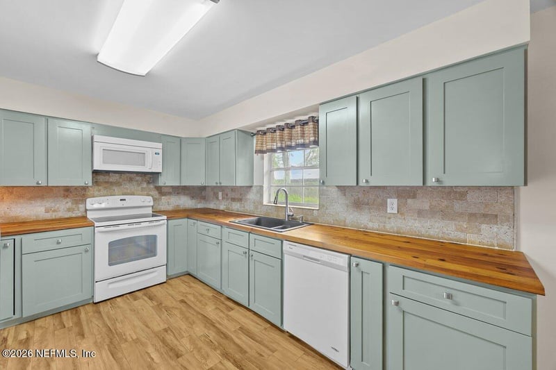409 Lobelia Rd, St Augustine, FL 32086