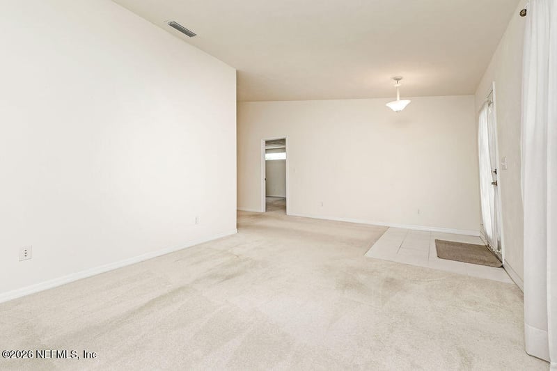 8 Peruvian Ln, Ormond Beach, FL 32174