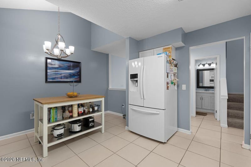 3915 Meadowview Dr, Jacksonville, FL 32225