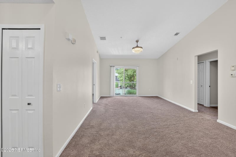 7920 Merrill Rd #615, Jacksonville, FL 32277