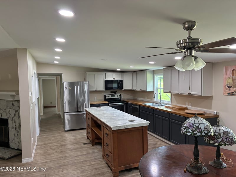 636 Union Ave, Interlachen, FL 32148