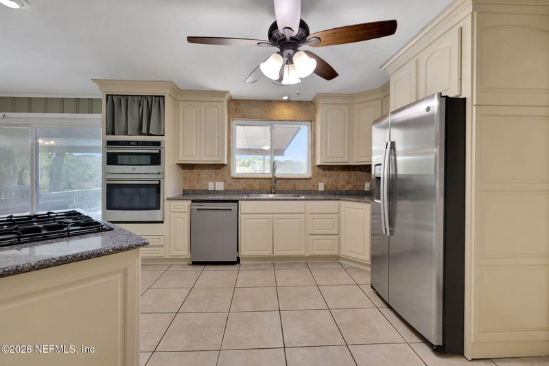 10121 Lakeview Rd, Jacksonville, FL 32225