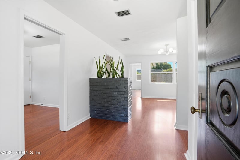 3841 Rogero Rd, Jacksonville, FL 32277