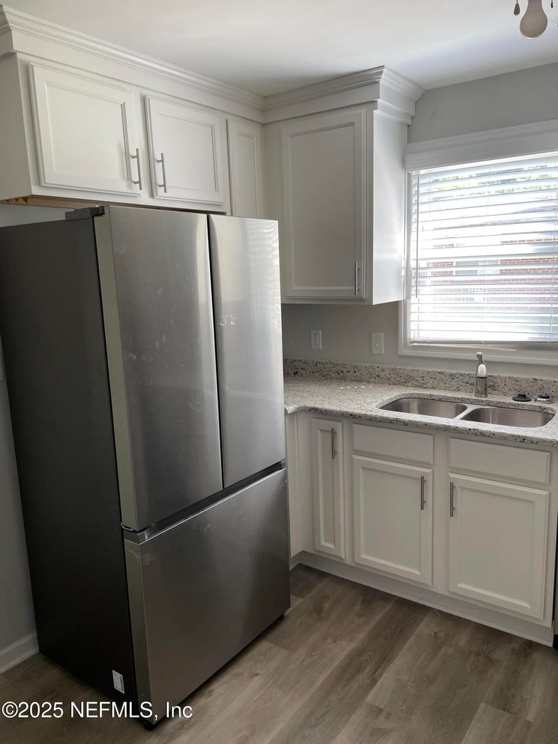 3677 Walsh St, Jacksonville, FL 32205