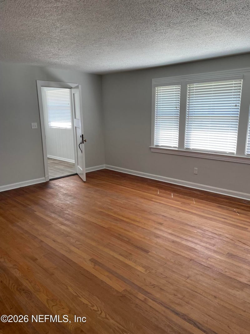 3677 Walsh St, Jacksonville, FL 32205
