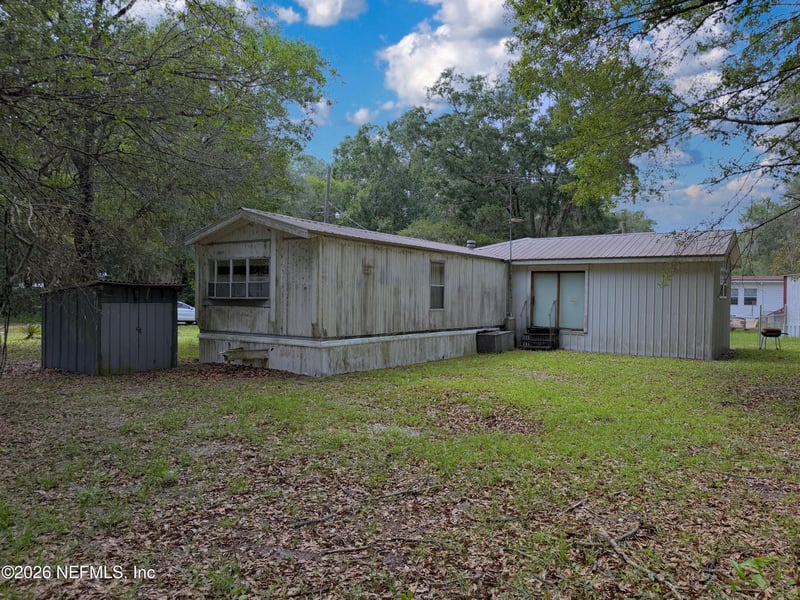 104 Helen Ave, Interlachen, FL 32148