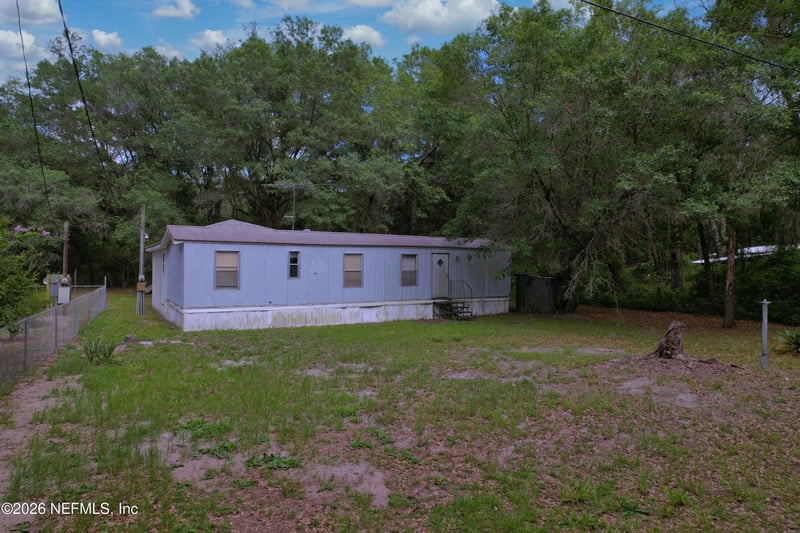 104 Helen Ave, Interlachen, FL 32148