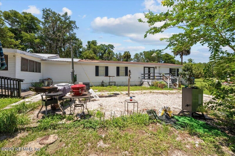 4065 Silver Lake Dr, Palatka, FL 32177