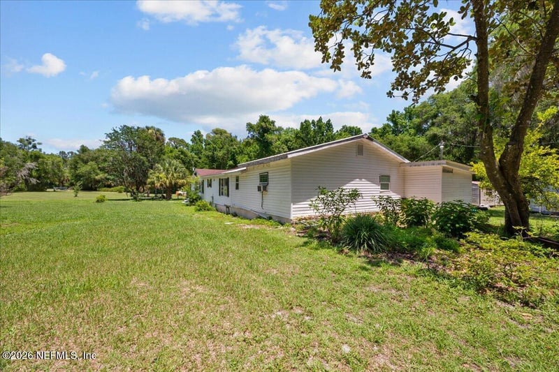 4065 Silver Lake Dr, Palatka, FL 32177
