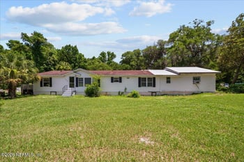 4065 Silver Lake Dr, Palatka, FL 32177