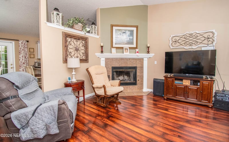 758 Estates Cove Rd, Jacksonville, FL 32221