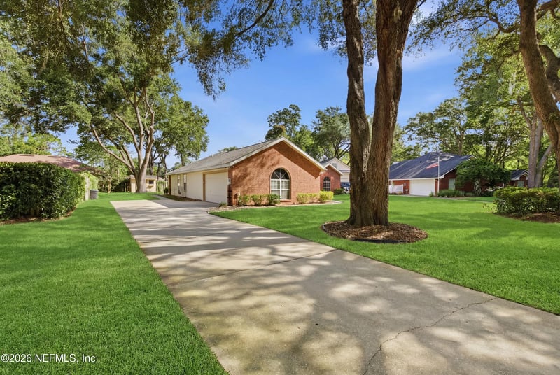 421 Chicopee Ct, Jacksonville, FL 32259