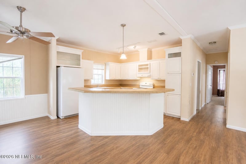 123 Folklore Dr, Satsuma, FL 32189