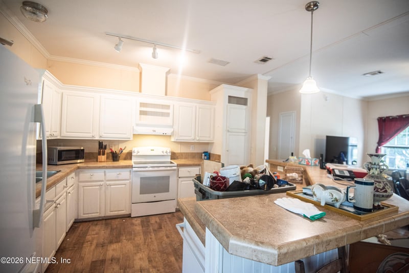 123 Folklore Dr, Satsuma, FL 32189