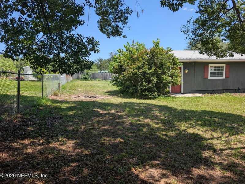 244 5th Way, Interlachen, FL 32148