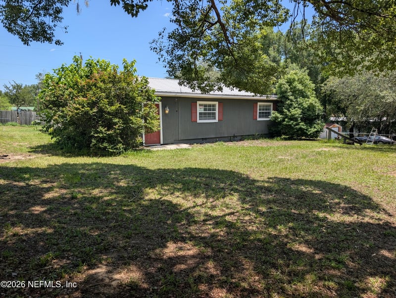 244 5th Way, Interlachen, FL 32148