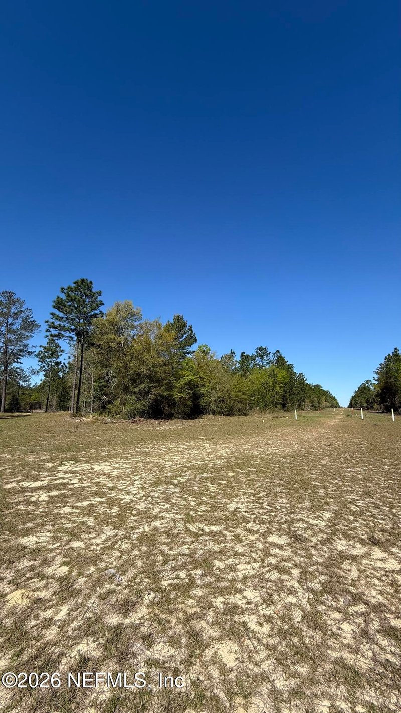 Mulberry St, Interlachen, FL 32148