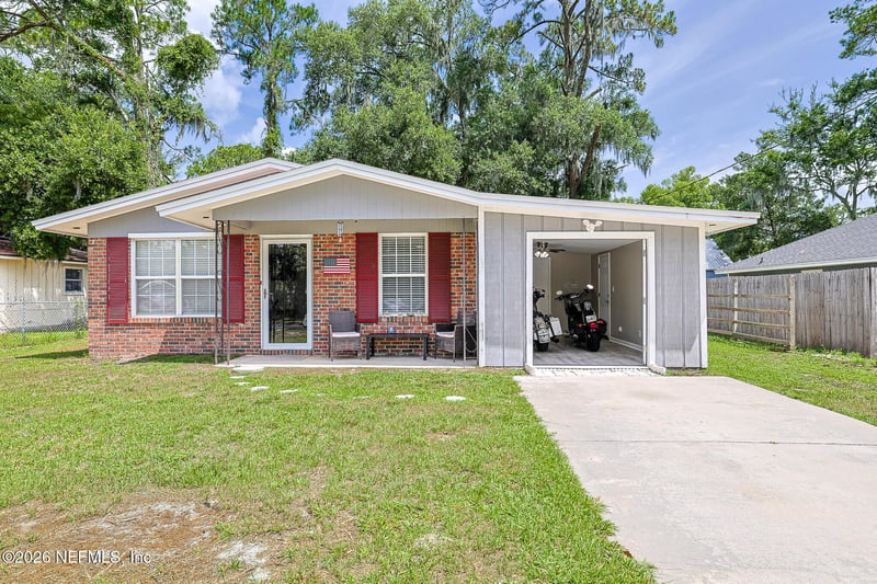 1014 Walnut St, Green Cove Springs, FL 32043