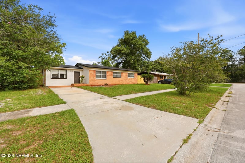 5020 Bilken Dr, Jacksonville, FL 32210