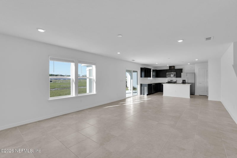 7093 Sandperch St, Jacksonville, FL 32244